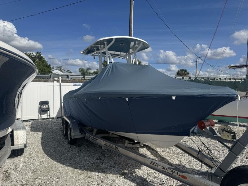 2021 Sea Hunt Ultra 219