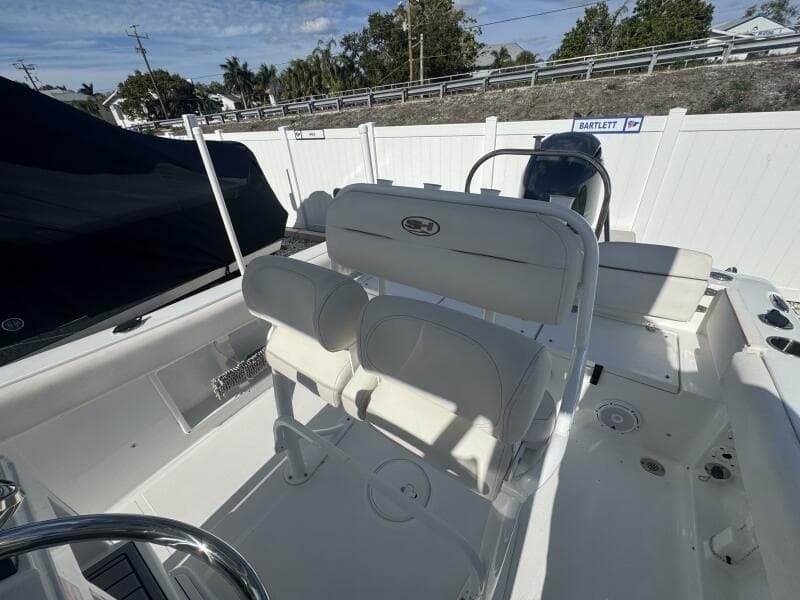 2021 Sea Hunt Ultra 219