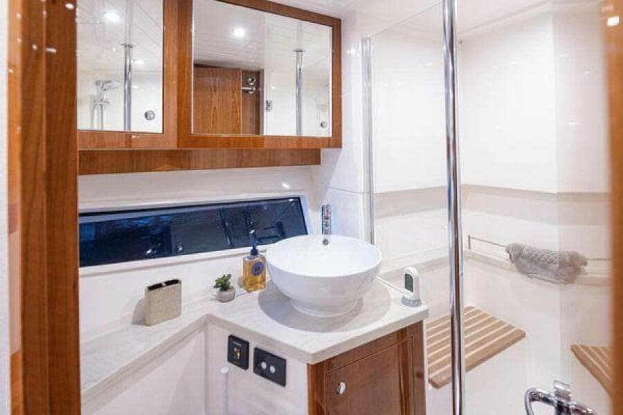 Owners Stateroom Head