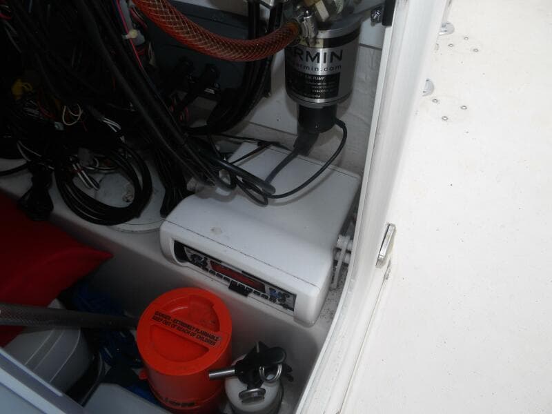 2006 Cobia 210 CC