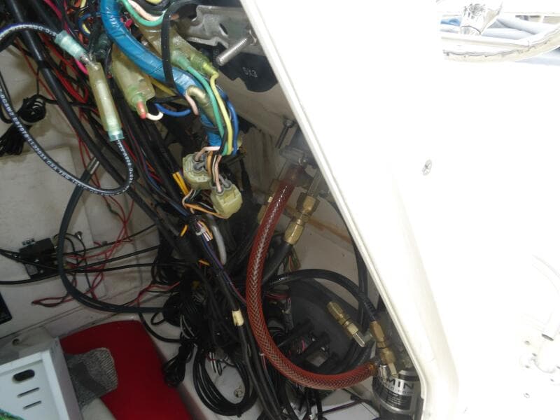2006 Cobia 210 CC