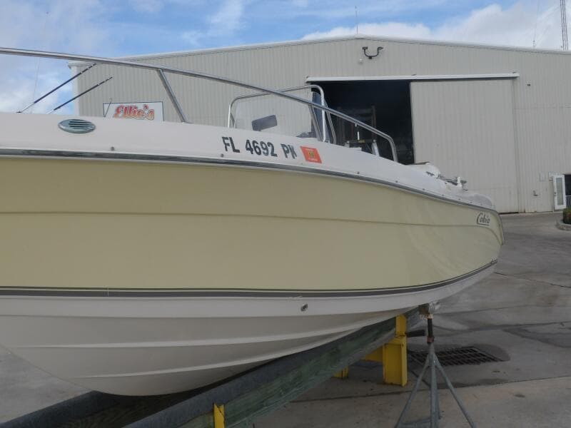 2006 Cobia 210 CC