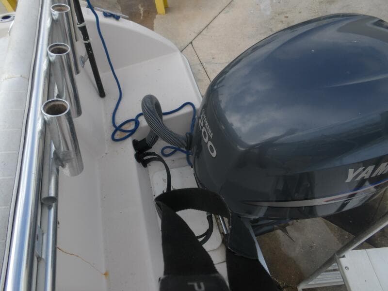 2006 Cobia 210 CC