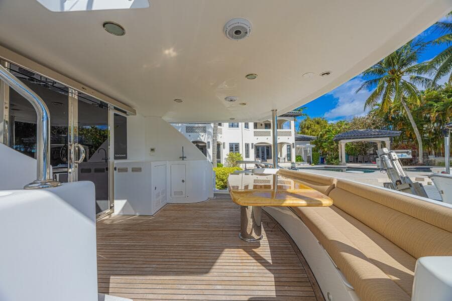 2010 Ocean Alexander 74 Motoryacht