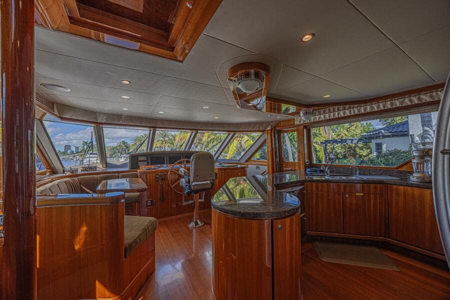 2010 Ocean Alexander 74 Motoryacht