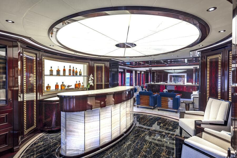 Main Salon Bar