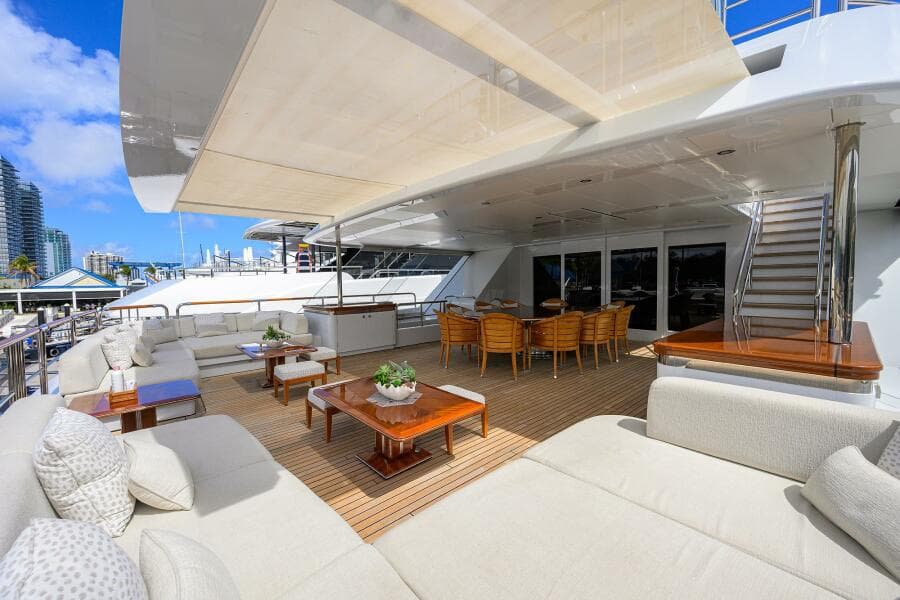 Skylounge Aft Deck