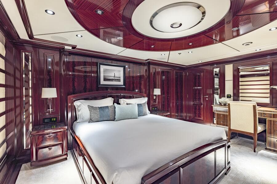 VIP Stateroom Port Aft (King Bed)