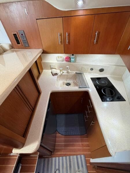 2001 Ocean Yachts 40 Express Bridge