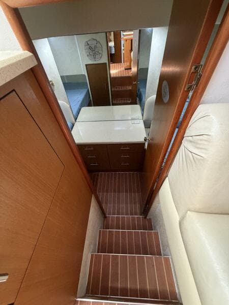 2001 Ocean Yachts 40 Express Bridge