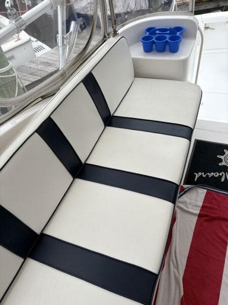 2001 Ocean Yachts 40 Express Bridge