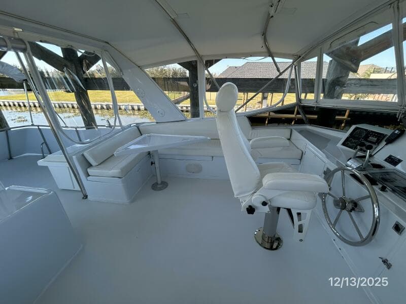 60' Jefferson flybridge port
