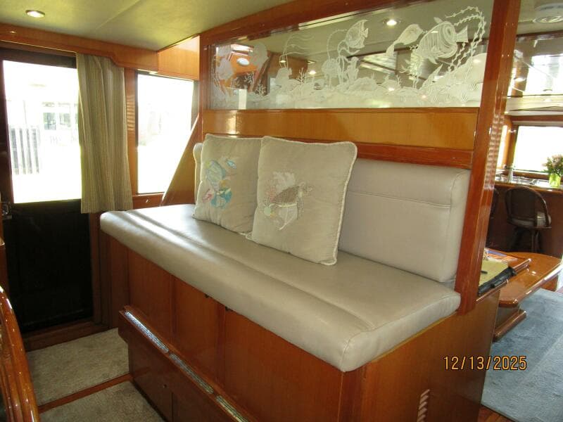 60' Jefferson pilothouse helm benchseat2