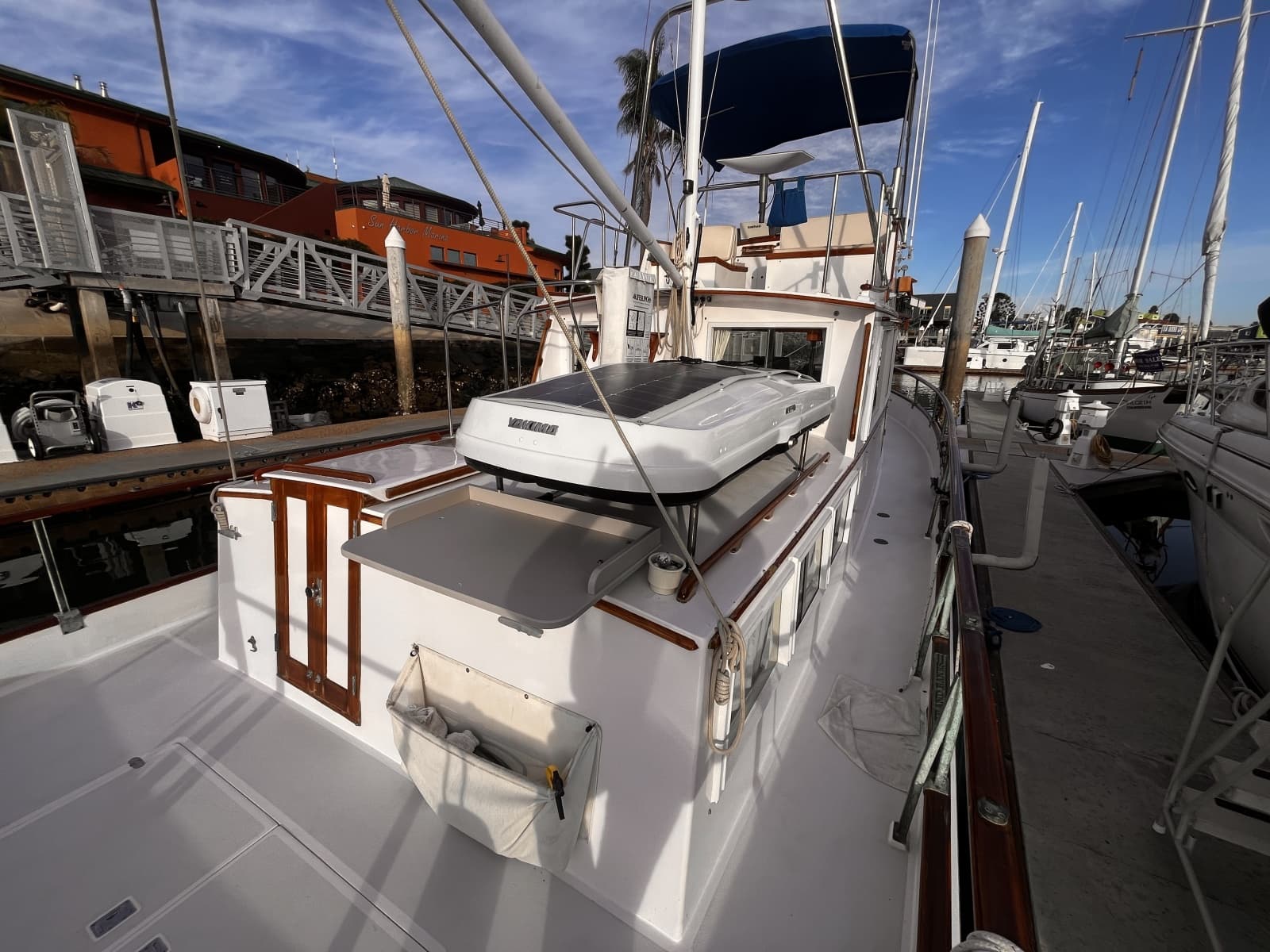 1979 Grand Banks 36