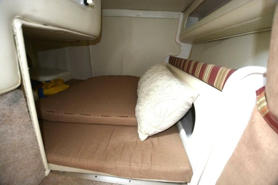 1999 Rinker Fiesta Vee 270