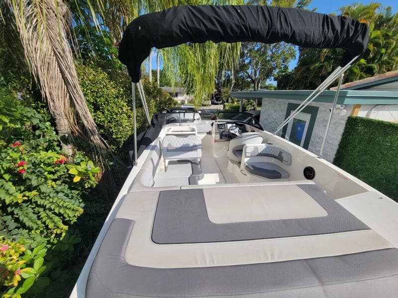 2023 Bayliner VR6 OB