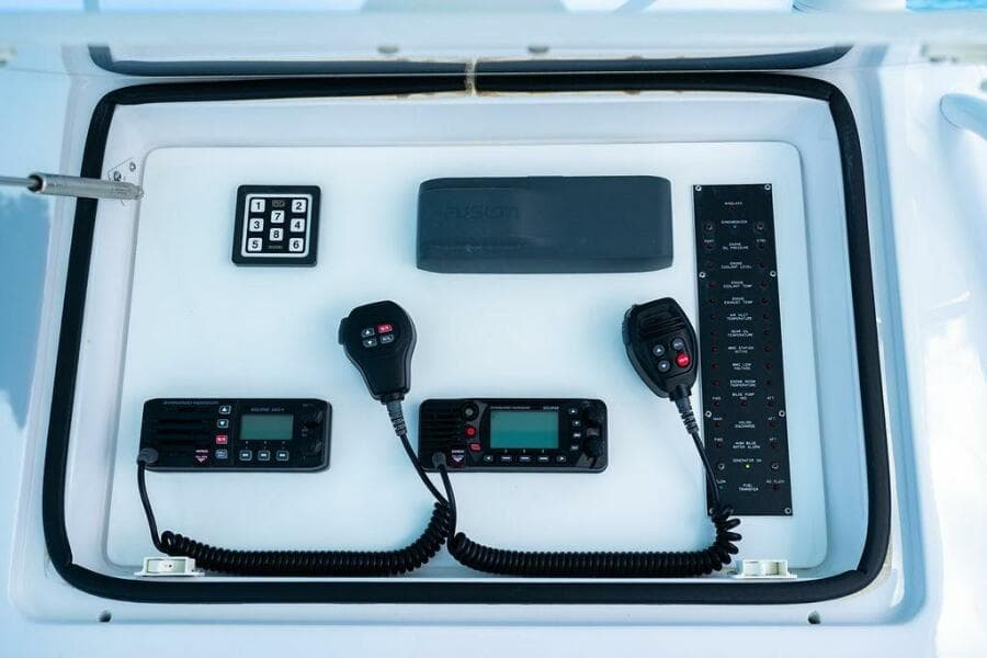 1999 Viking 55 Convertible
