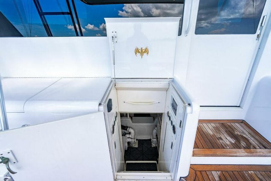1999 Viking 55 Convertible