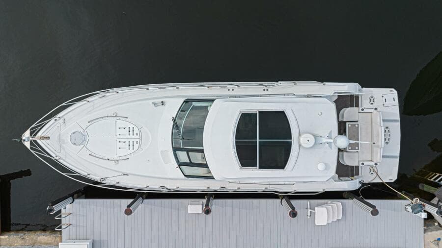 2012 Cruisers Yachts 48 Cantius