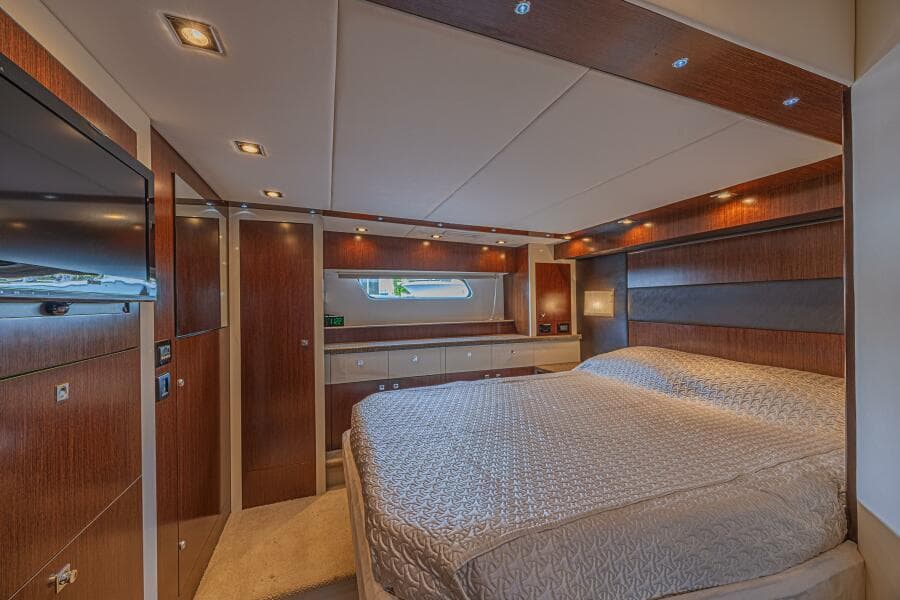 2012 Cruisers Yachts 48 Cantius