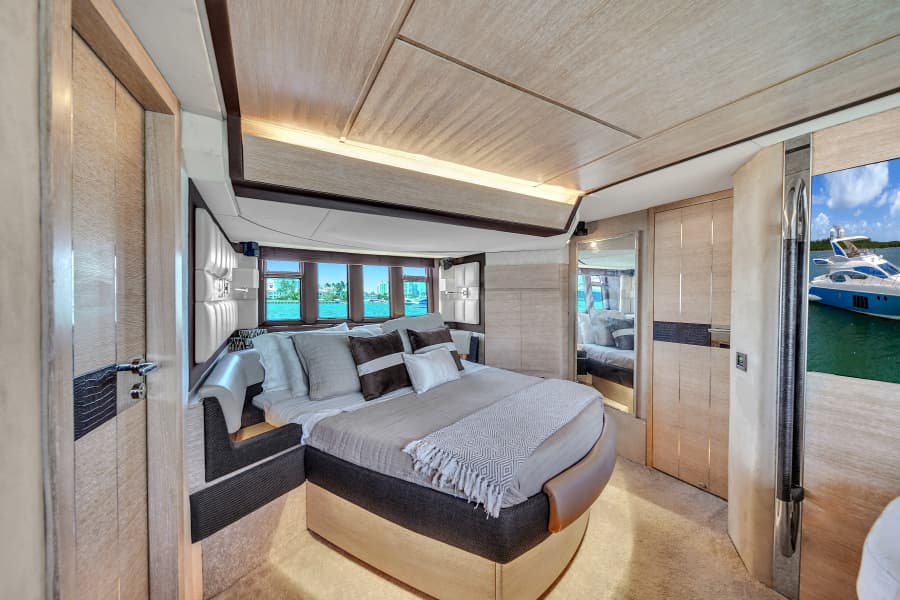 2012 Azimut 64 FLY