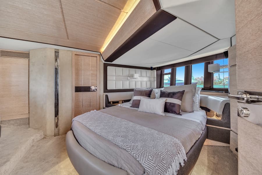 2012 Azimut 64 FLY