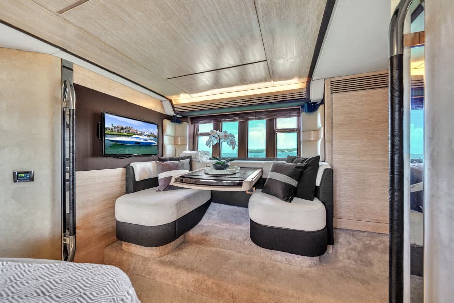 2012 Azimut 64 FLY
