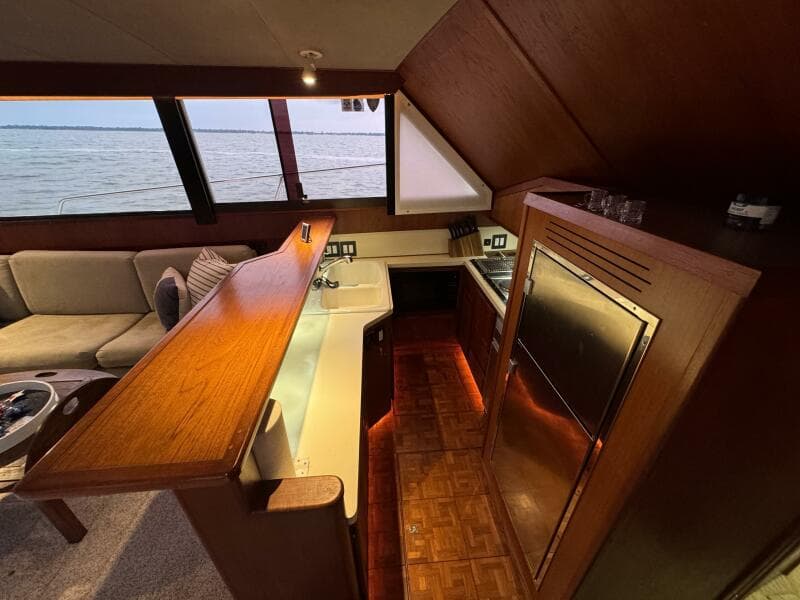 1987 Viking 48 Motor Yacht