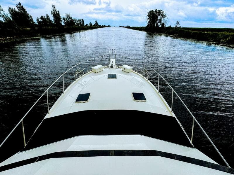 1987 Viking 48 Motor Yacht