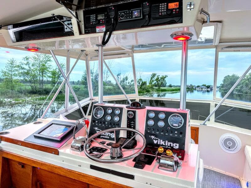 1987 Viking 48 Motor Yacht