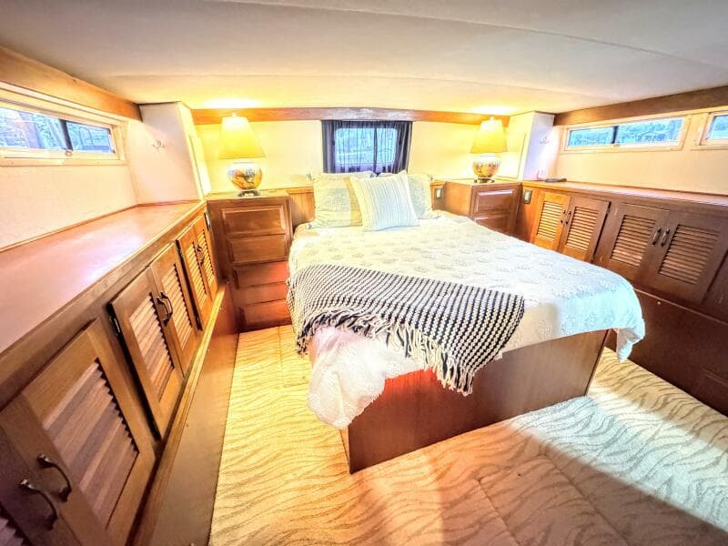 1987 Viking 48 Motor Yacht