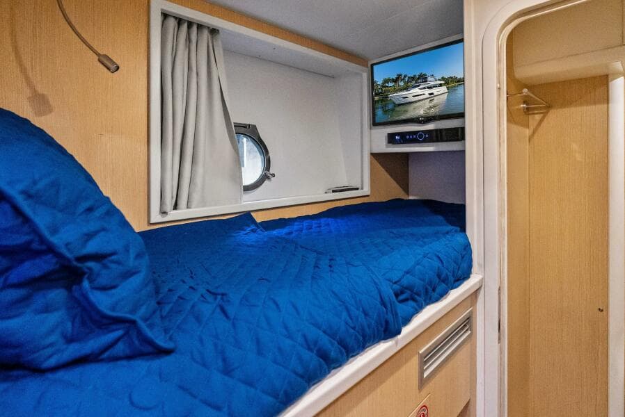 2019 Ferretti Yachts 780