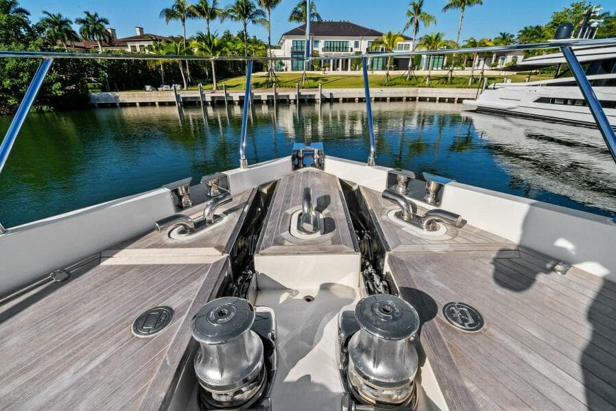 2019 Ferretti Yachts 780