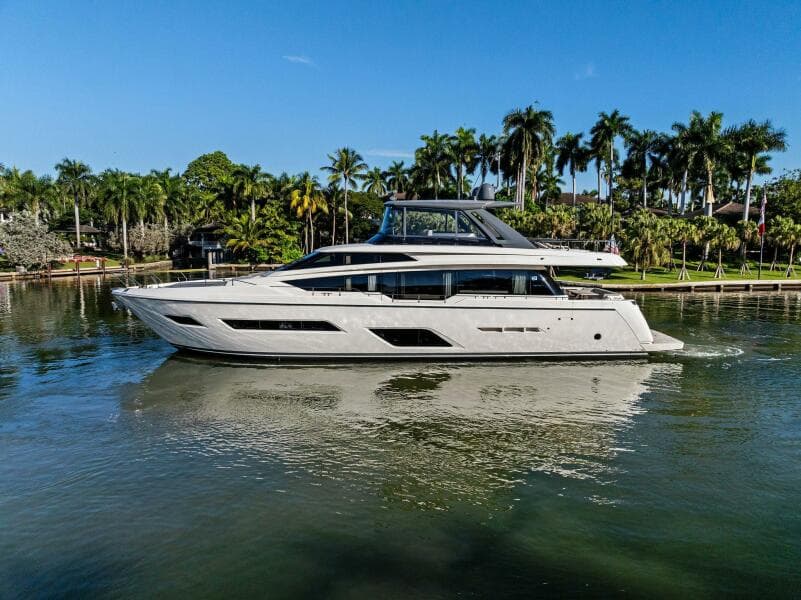 2019 Ferretti Yachts 780