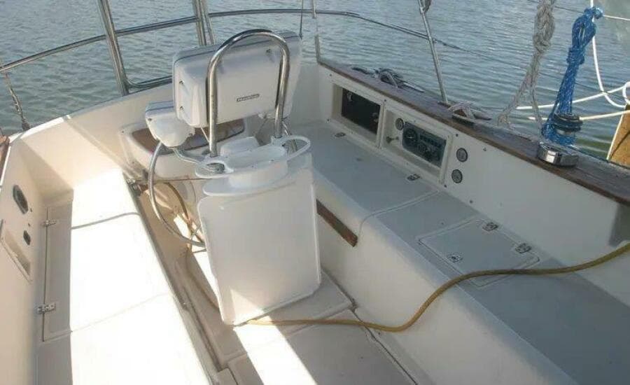 1986 Island Packet 31