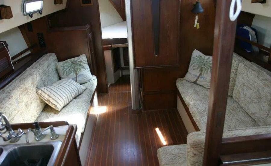 1986 Island Packet 31