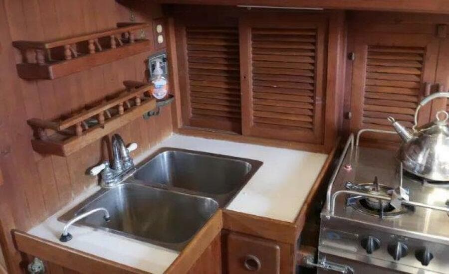 1979 Tayana 37