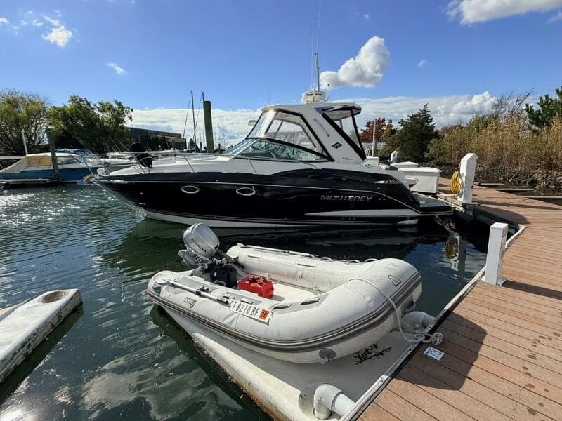 2017 Monterey 335S