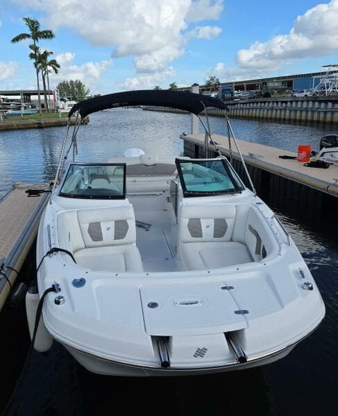 2021 Four Winns HD3