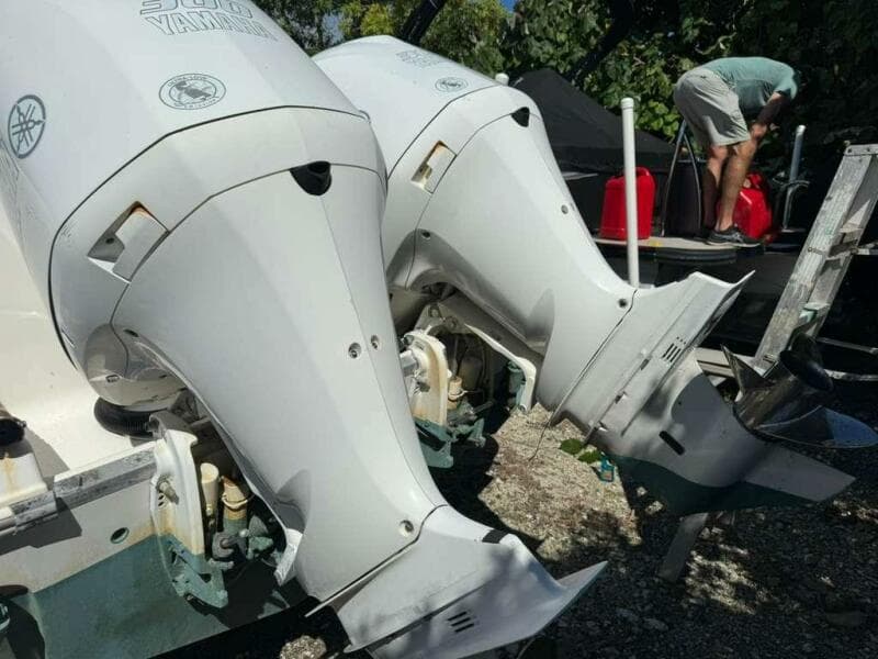 2017 Robalo R302