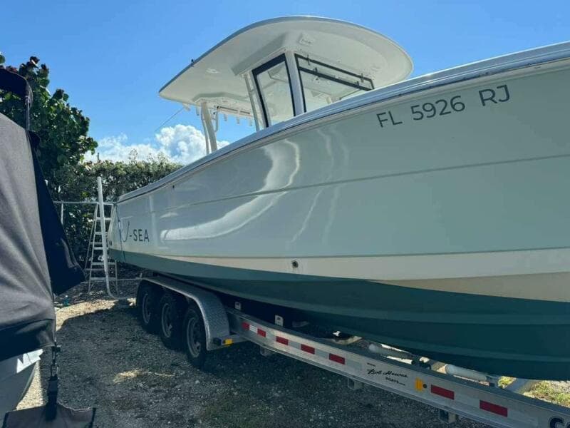 2017 Robalo R302