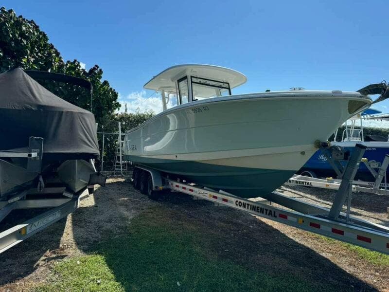 2017 Robalo R302