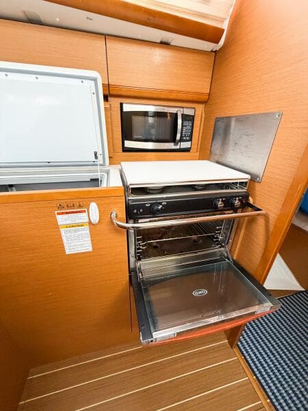 2013 Jeanneau Sun Odyssey 409