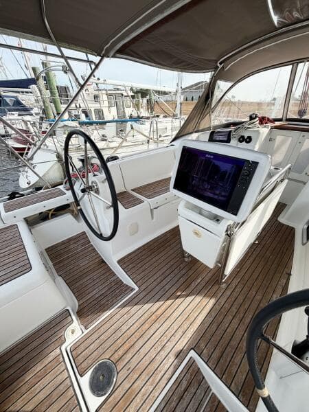 2013 Jeanneau Sun Odyssey 409
