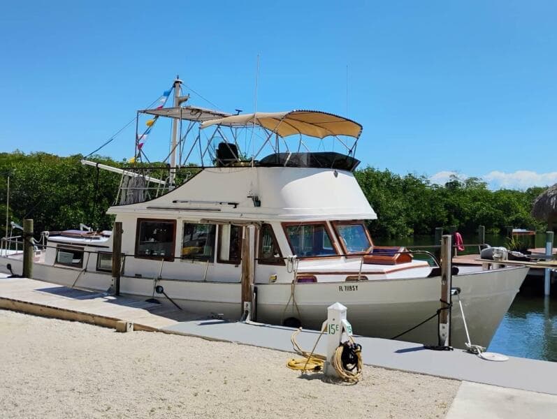 1977 Marine Trader 40 Double Cabin
