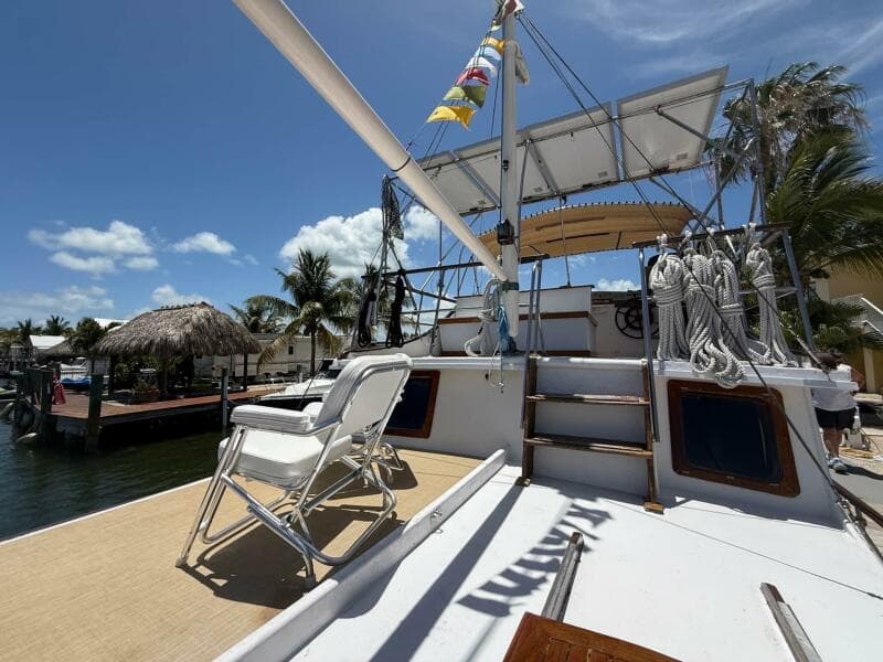1977 Marine Trader 40 Double Cabin
