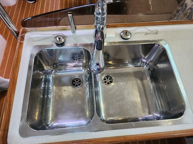 2012 Catalina 355