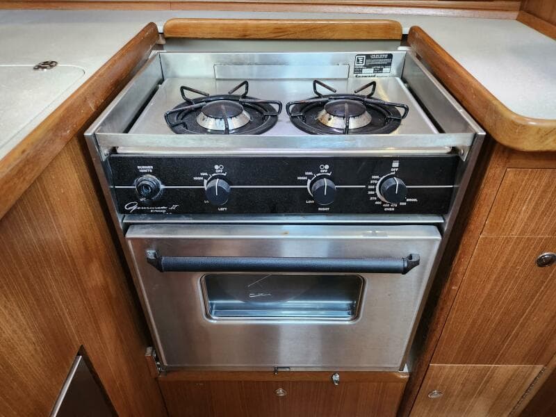 2012 Catalina 355
