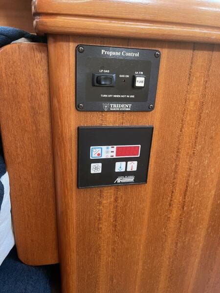 2002 Hunter 326