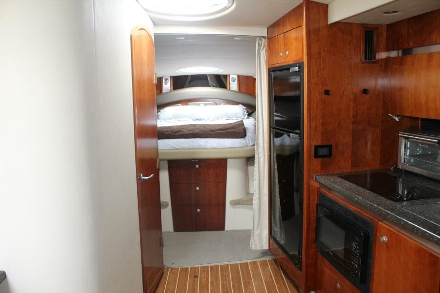 2007 Cruisers Yachts 420 Express